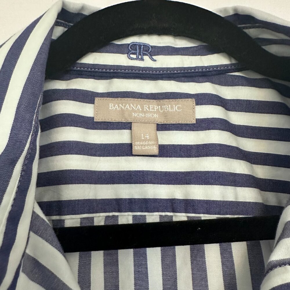 Banana Republic Sleeveless Button Down Size 14 - Picture 2 of 3